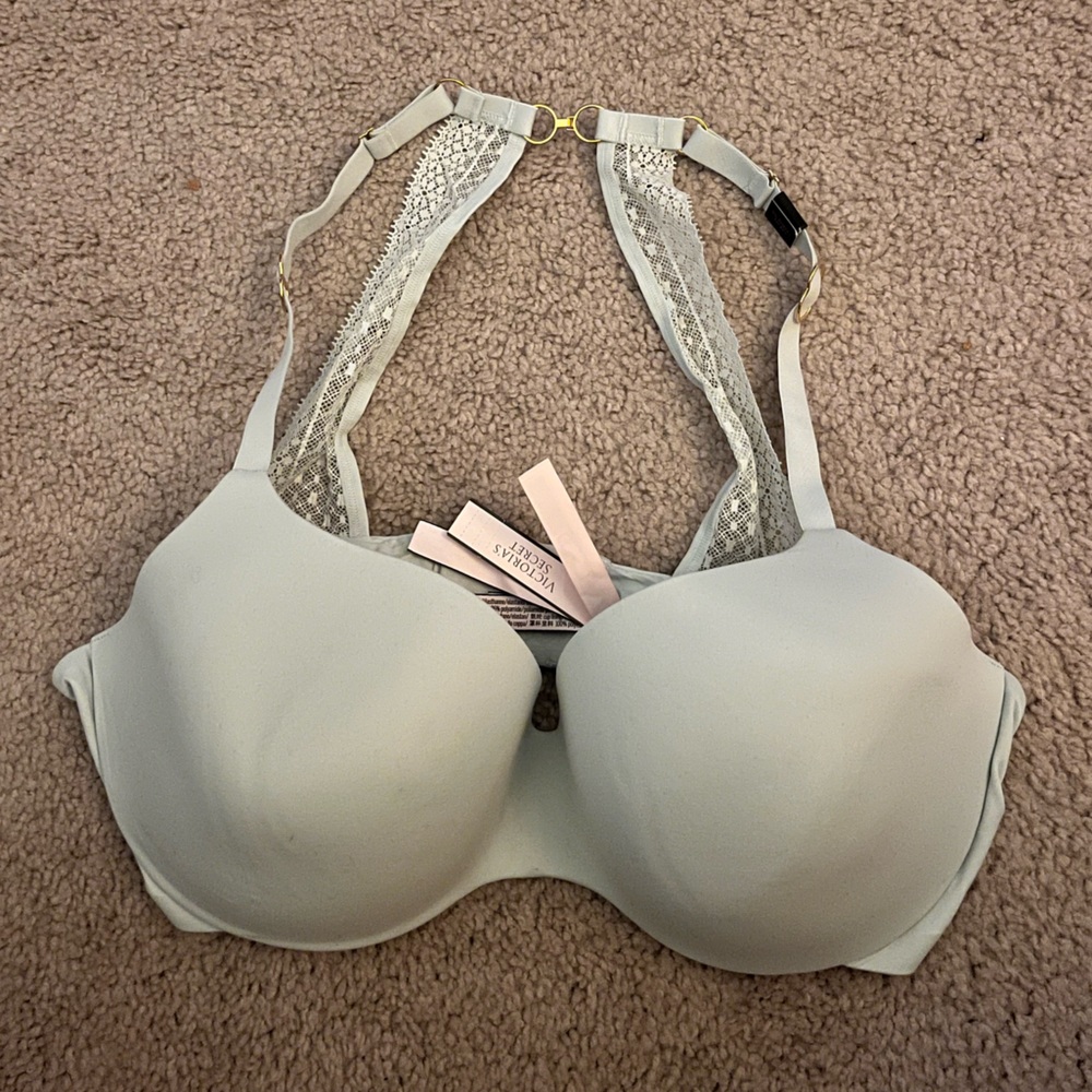 Victoria’s Secret bra NWT